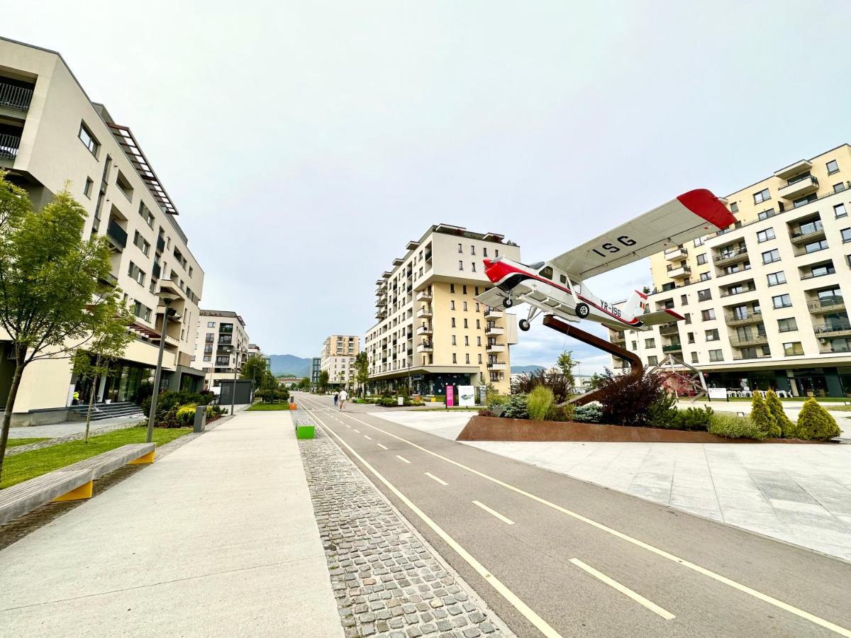 Kasper Coresi Mall - Rise Private Apartments & Suites ブラショフ エクステリア 写真