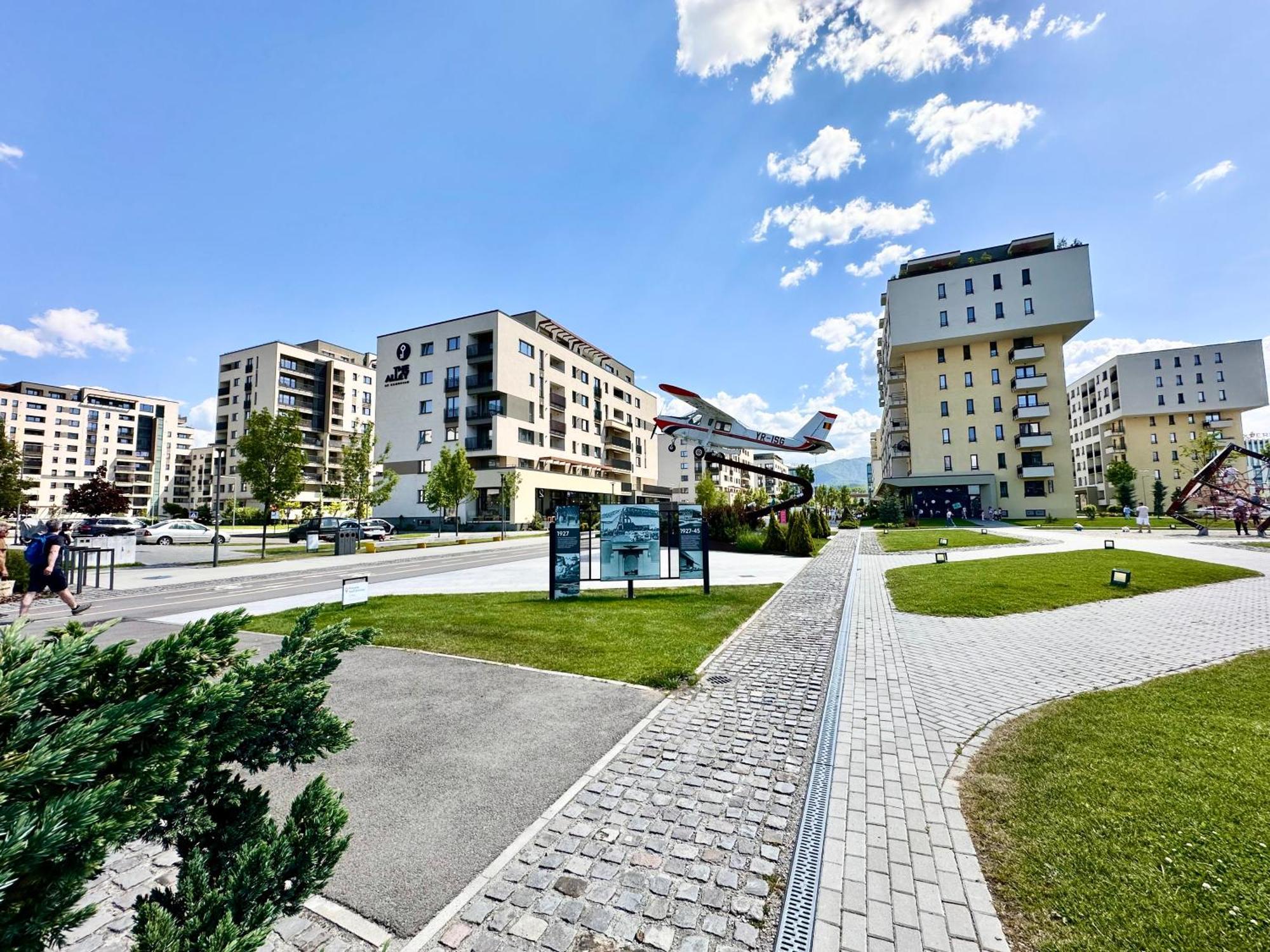 Kasper Coresi Mall - Rise Private Apartments & Suites ブラショフ エクステリア 写真