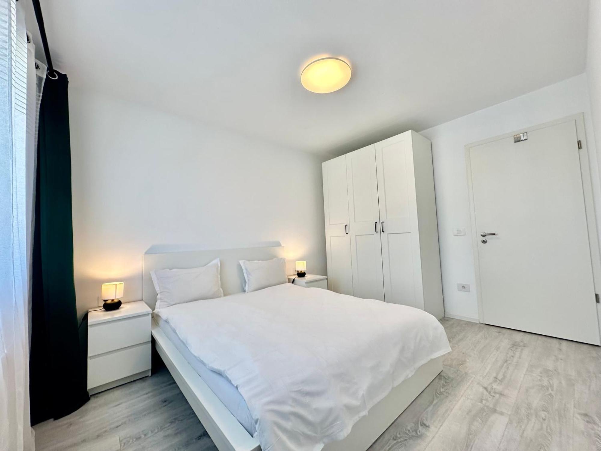 Kasper Coresi Mall - Rise Private Apartments & Suites ブラショフ エクステリア 写真