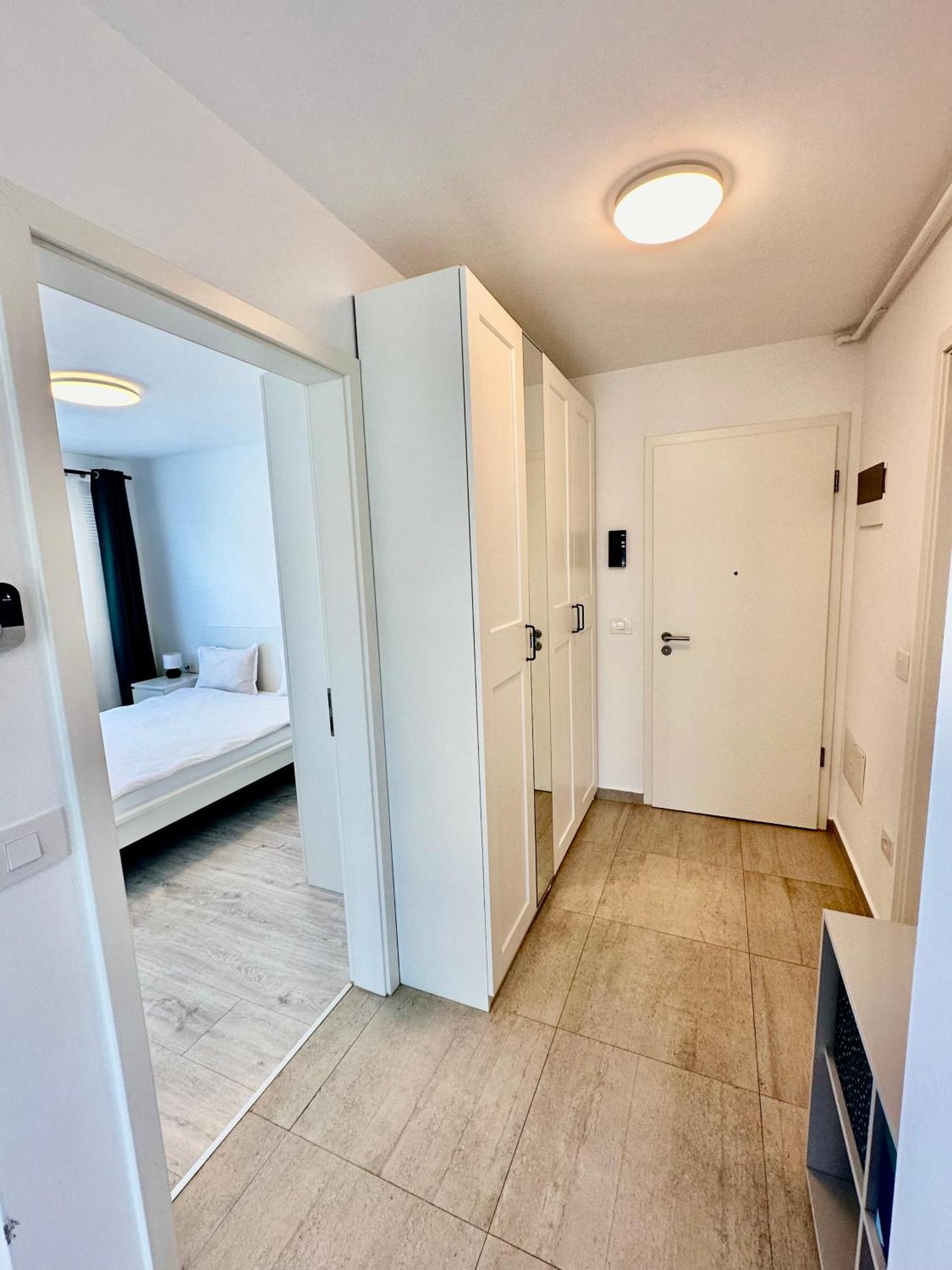 Kasper Coresi Mall - Rise Private Apartments & Suites ブラショフ エクステリア 写真