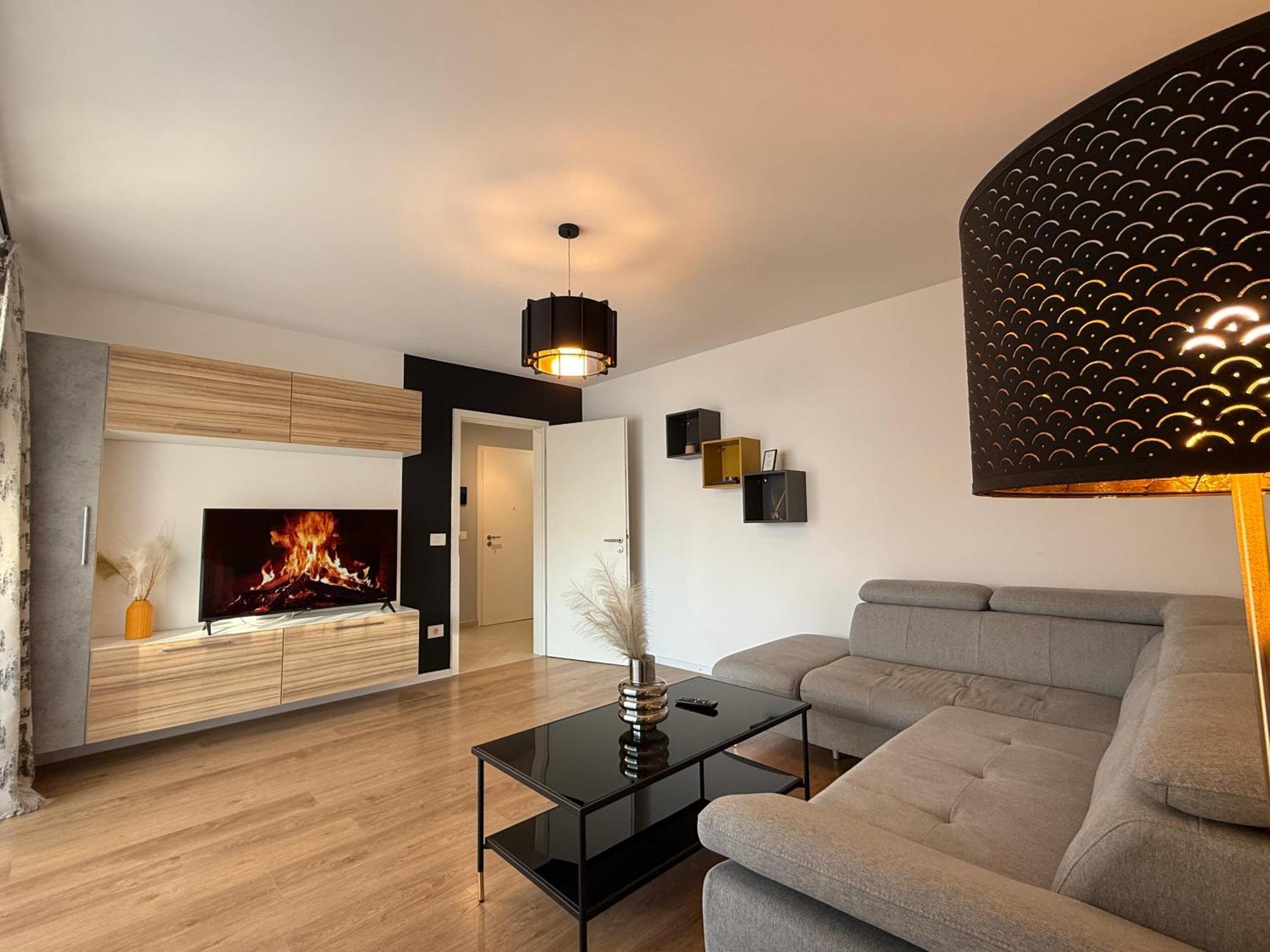 Kasper Coresi Mall - Rise Private Apartments & Suites ブラショフ エクステリア 写真